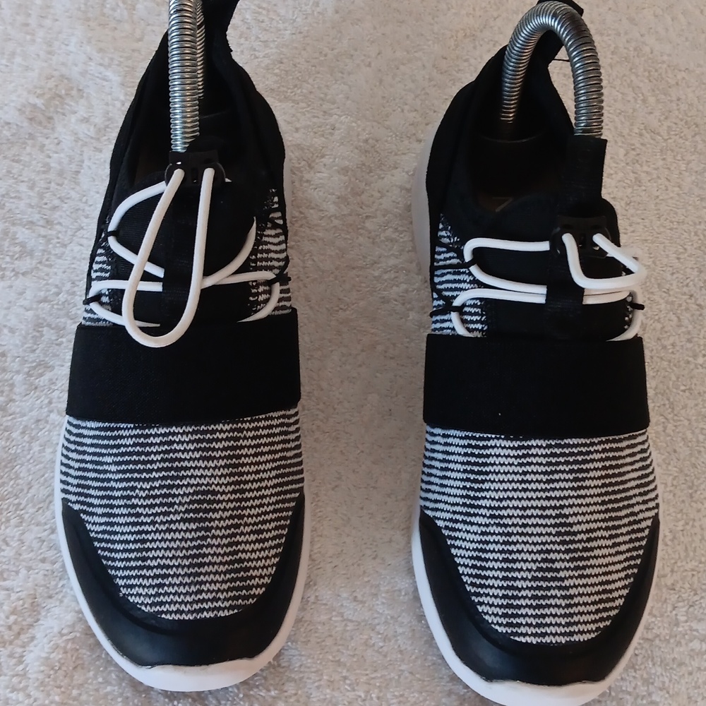NWOT Vionic Alaina Comfort Slip On Athletic Shoes - Picture 4 of 16